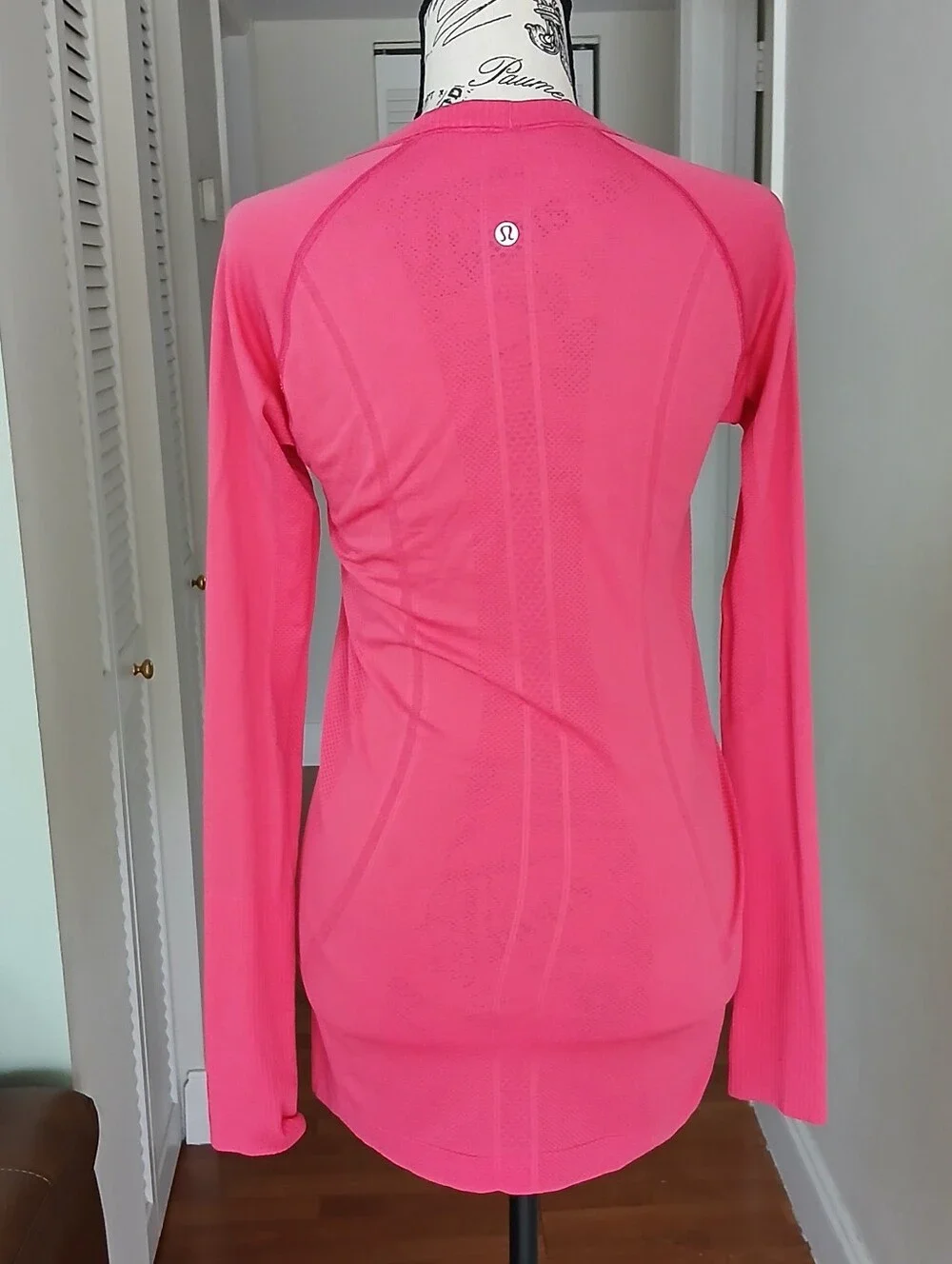 Lululemon Swiftly Tech Long Sleeve Crew